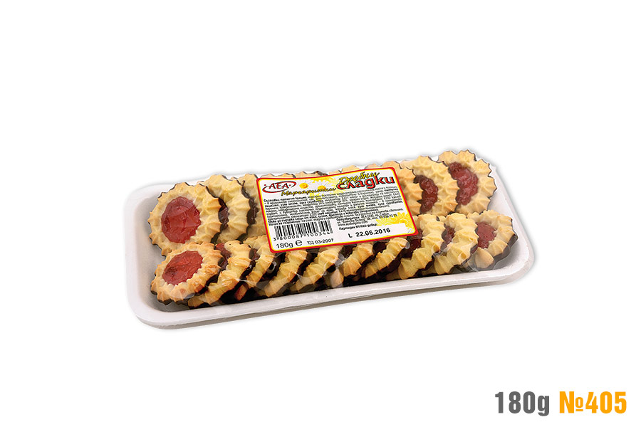 Cookies with strawberry jam 2